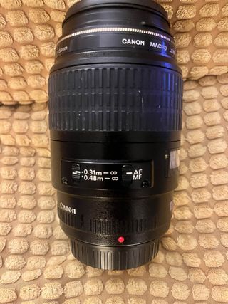 Canon EF 100mm f/2.8 Macro USM