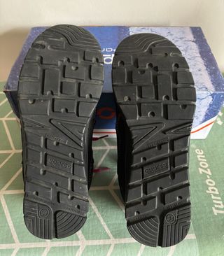 Zapatos de seguridad Sparco negros y rosas