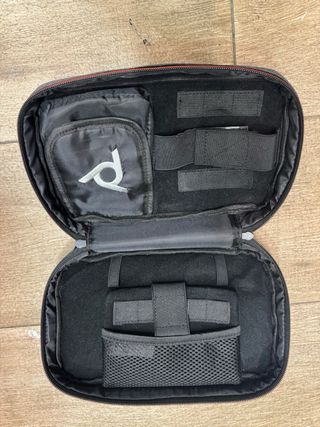 Estuche Nintendo Switch gris y negro