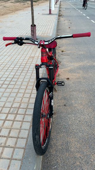 Bicicleta Ghost Stunt / Wheelies