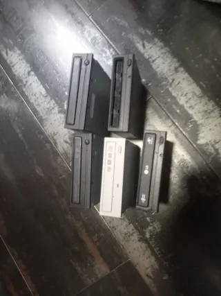 Disqueteras LG y  otras marcas 2 casa una