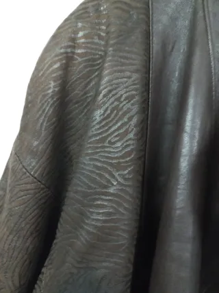 Cazadora de piel marrón