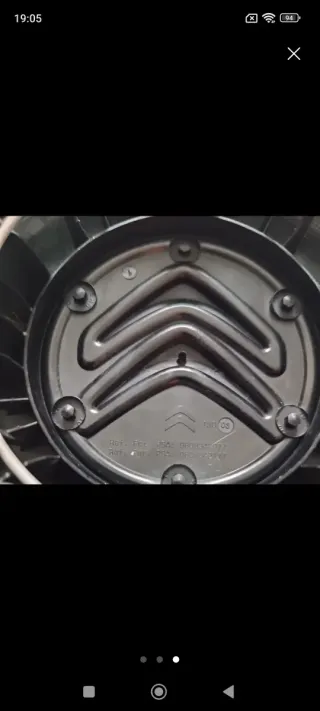 Tapacubos Central Citroën Berlingo/Partner