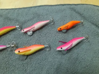 Se vende material de pesca.