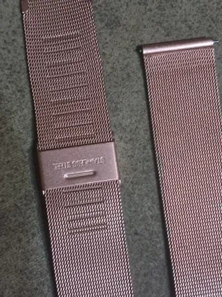 Lote de relojes dorados y plateados