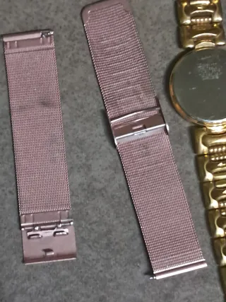 Lote de relojes dorados y plateados