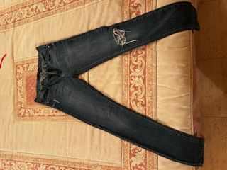 Tejanos azules rotos