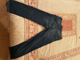 Tejanos azules rotos