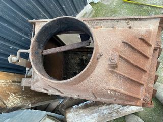 Chimenea de hierro fundido con cristal