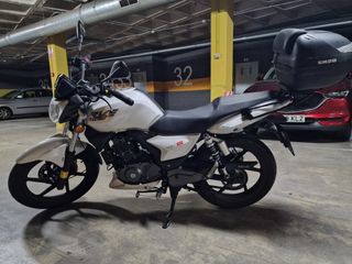 Keeway RKS 125cc con baúl - 9000km