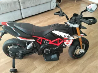 Moto Eléctrica Aprilia Dorsoduro 12V