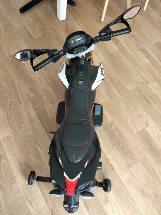 Moto Eléctrica Aprilia Dorsoduro 12V