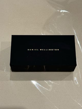 Reloj Daniel Wellington Dorado Negro