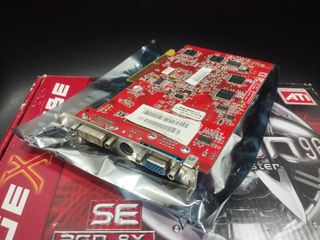 Tarjeta gráfica ATI Radeon 9600 Pro 128MB AGP