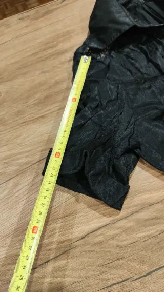 Camisa negra satén mujer pedrería hombros