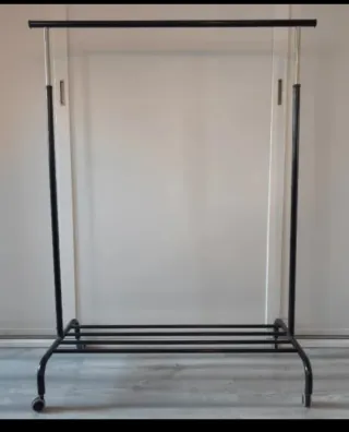 Burro perchero metálico negro