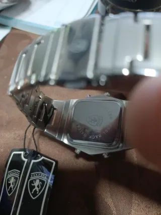 Reloj Peugeot Nuevo Sin Usar Resistente al Agua.