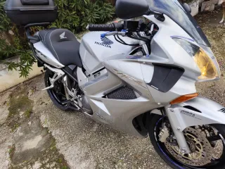 Honda VFR 800 VTEC
