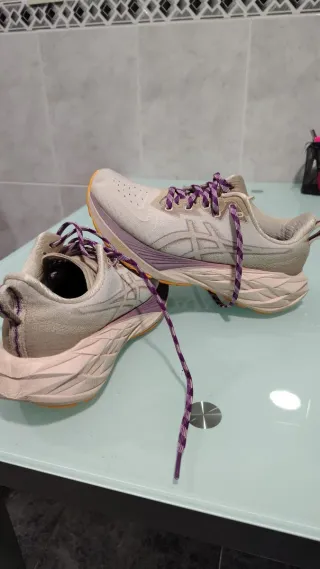 ASICS Novablast 4 TR Nature Bathing Beige/Morado