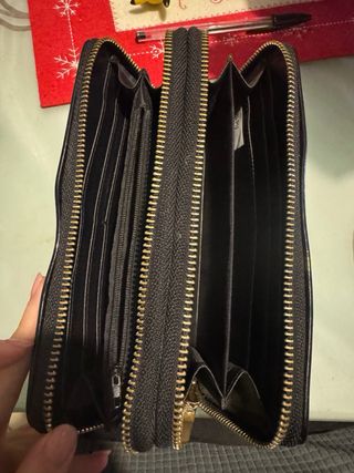 Portafoglio nero lucido