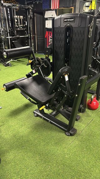 Máquina Etenon Extensión Cuádriceps