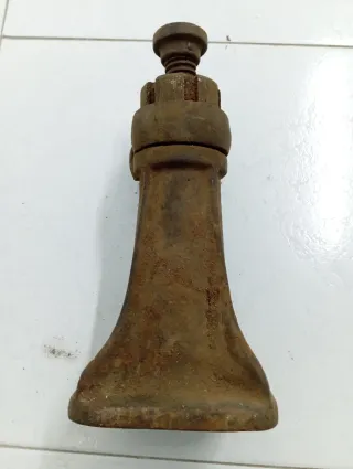 Gato antiguo de hierro fundido