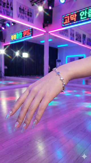 Pulsera de plata con eslabones de estrellas