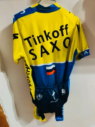 Completo ciclismo Tinkoff Saxo Bank