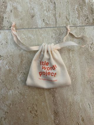 Little Words Project Strong AF Pulsera