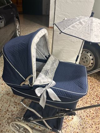 Carro de muñecas clásico azul