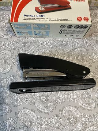Grapadora Petrus 2001 by Esselte