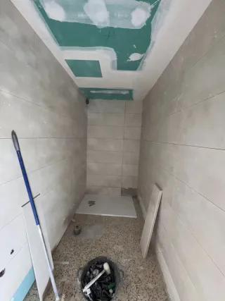 Servicio de colocación de baldosas