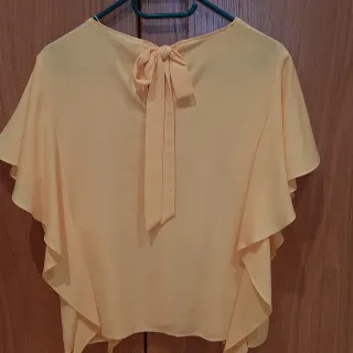 Blusa Zara Amarilla Talla L