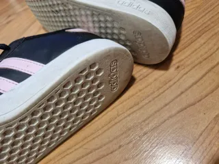 Zapatillas Adidas Negras y Rosas