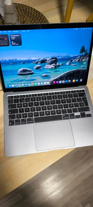 MacBook Air 13 8GB RAM 256GB SSD