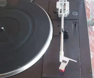 Tocadiscos Sony PS-LX210