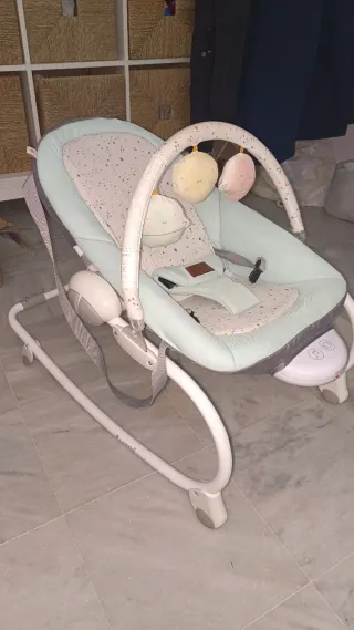 Hamaca bebé con arco de juegos