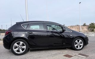 Opel Astra 2011