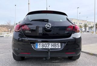 Opel Astra 2011