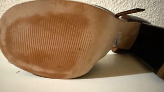 Zapatos de tacón y plataforma de piel