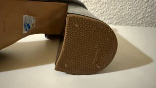 Zapatos de tacón y plataforma de piel