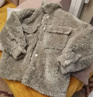 Abrigo borreguito verde Talla M