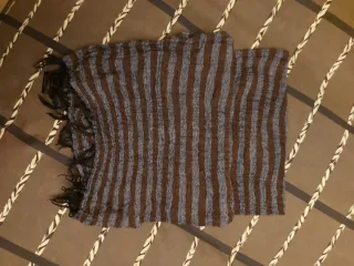 Bufanda de rayas marrón y gris