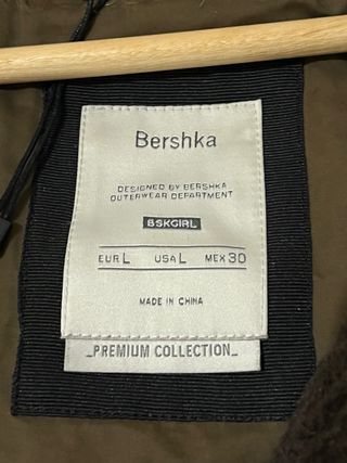 Abrigo militar verde ajustable con capucha