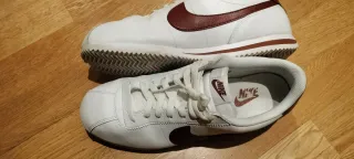 Zapatillas Nike Cortez Blancas y Rojas
