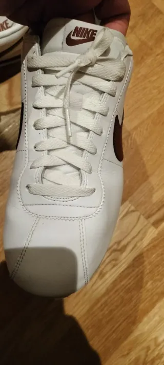 Zapatillas Nike Cortez Blancas y Rojas