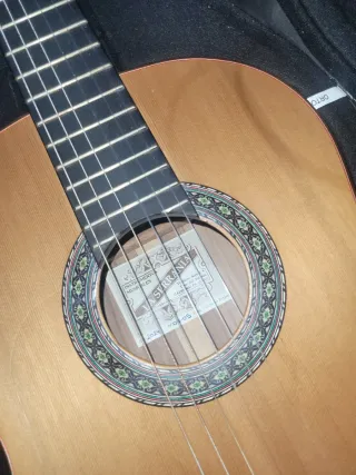 Guitarra Valeriano Bernal La Serranía