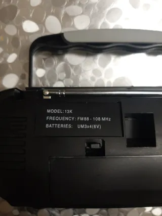 Radio Portátil Vintage FM.