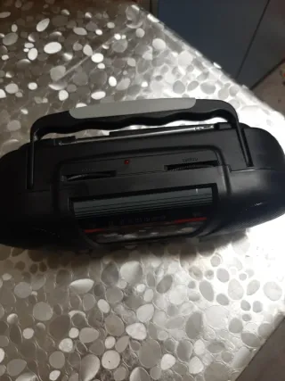 Radio Portátil Vintage FM.