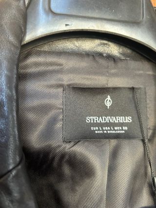 Chaqueta efecto piel Stradivarius Talla L